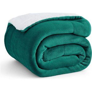 Sherpa Fleece Throw Blanket for Couch - Thick and Warm Blanket for Winter, Soft